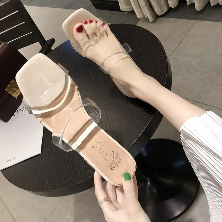 Сандалии женские на толстом каблуке простые пикантные туфли с кристаллами