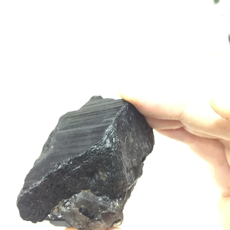 Натуральный черный турмалиновый камень для сырья 100 г | Дом и сад