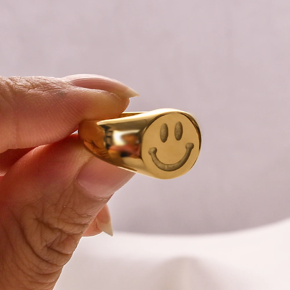

New Trendy Tarnish Free 18K Gold Plated Stainless Steel Smiley Face Ring Cute Positive Gold Smile Ring For Women