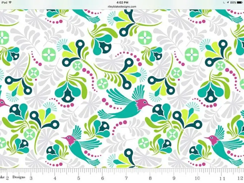 

Beautiful teal, emerald, gray hummingbird waterproof and wipeable, protect wood surfaces Table Cloth