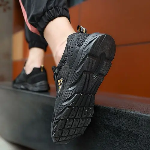 

No.10 shoes industry: breathable and easy equipment in summer