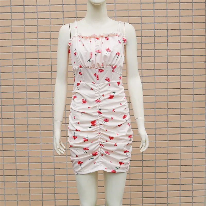 Женское облегающее платье без рукавов с цветочным принтом на тонких бретельках и