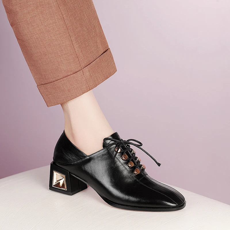 

INS HOT women pumps natural leather plus size 22-25.5cm length European and American Cowhide metal decoration shoes for women