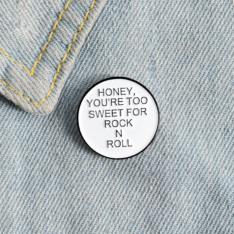 

Minimalist Personality Phrases Brooches Badges 'ROCK N ROLL' Enamel Lapel Pins Fashion Gifts for Friends Wholesale Jewelry