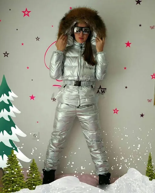 Горнолыжный костюм серебристый