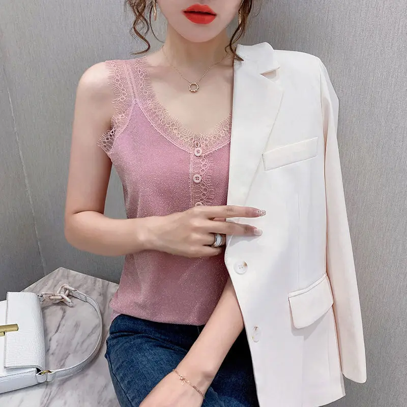 

Women 2021 Summer New Fashion Plus Size Loose Tops Female Lace V-neck Camisole Tops Ladies Solid Color Sleeveless Tops L268