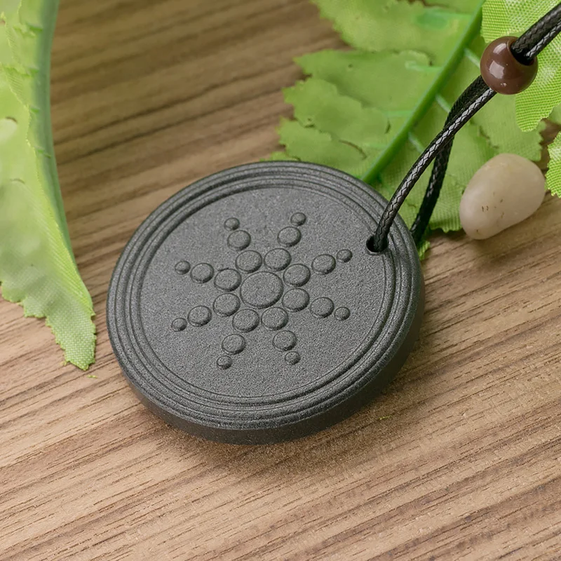 Ожерелье с подвеской из вулканического камня|Ожерелья подвеской| |