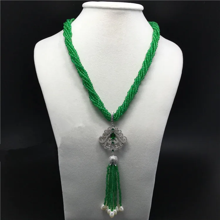 

Ожерелье с кисточкой, стильное Ювелирное Украшение с белым пресноводным жемчугом и зеленым камнем, инкрустация микро цирконием, аксессуары...
