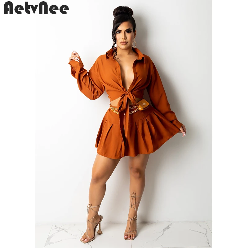 

Женский офисный костюм из двух предметов, однотонный комплект из рубашки и свободной плиссированной мини-юбки с боковой молнией, уличная од...