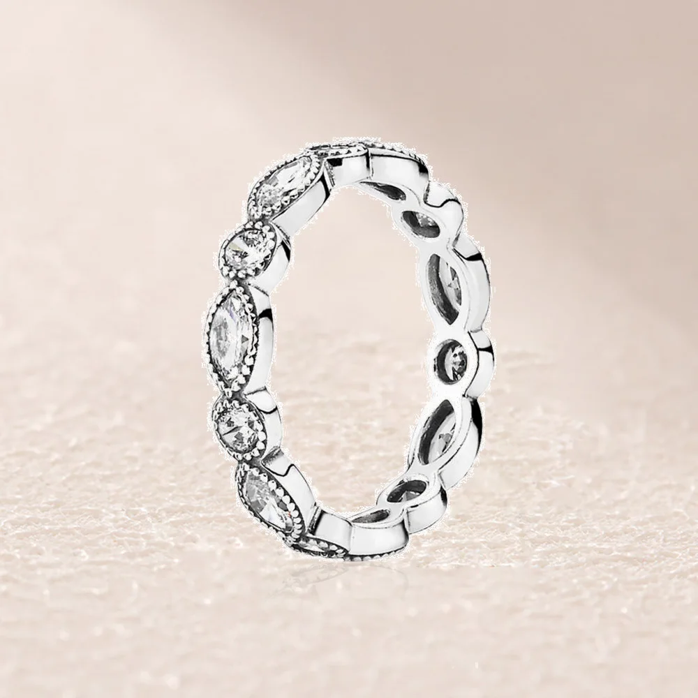 

190940CZ Alluring Brilliant and Marquise Cut Ring
