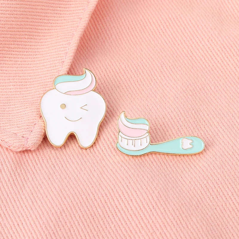 Tooth and Brush Custom Lapel Enamel Pin Dental Badges Medical Brooches Cute Sweet Teeth Jewelry Gift for Nurse Dentist Wholesale