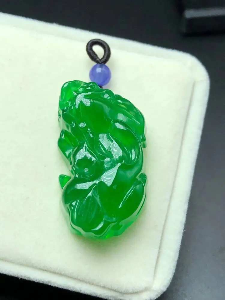 

Quality Burma emerald Pi Xiu Pendant Amulet Lucky beast green Jade churinga Hanging Bless