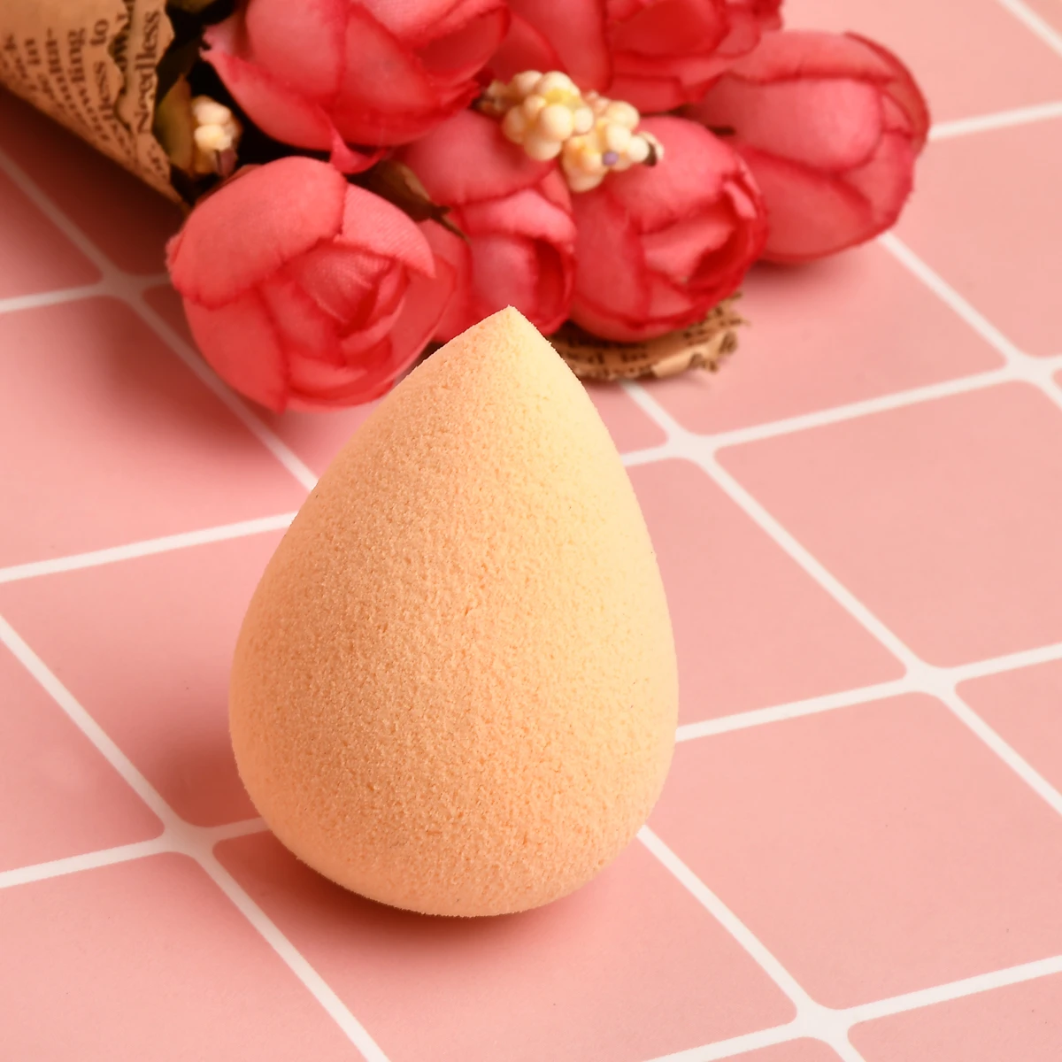 1 шт. мягкий цветной яркий спонж для женского макияжа легко наносится блендер