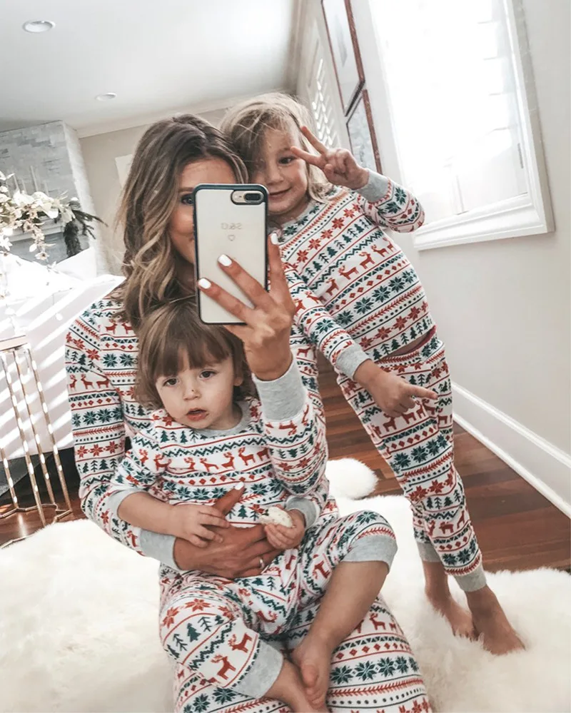 

Family Christmas Pajamas Casual Nightwear Family Set with Elk Tree Printing Nightclothes Long Sleeve Long Pants Autumn Sleepwear