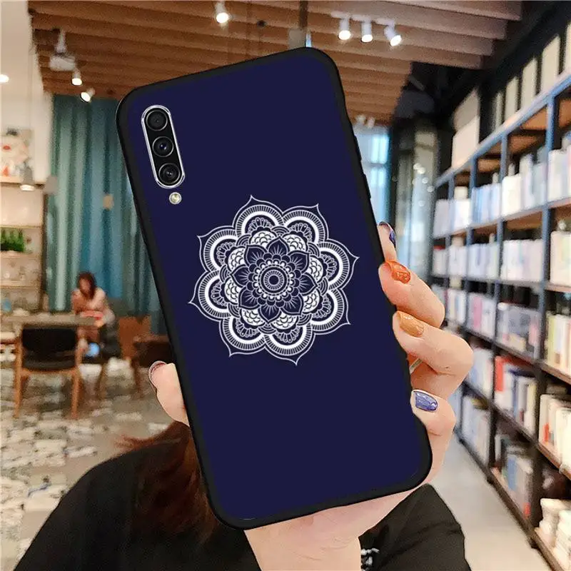 

Floral Lace Mandala Phone Case For Samsung galaxy S 21 20 10 8 A 50 21s 51 71 70 40 20 20e note 10 plus Ultra 5g fe