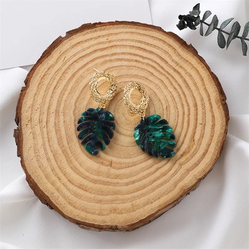

Korea Fashion Vintage Irregular Green Plant Leaves Rings Earrings Simple Trends Personality Acrylic Cute Women Earrings Jewelry
