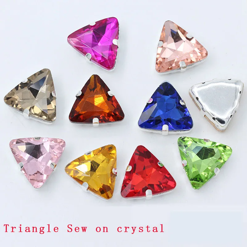 Кристаллический стеклянный треугольник с серебряным креплением стразы