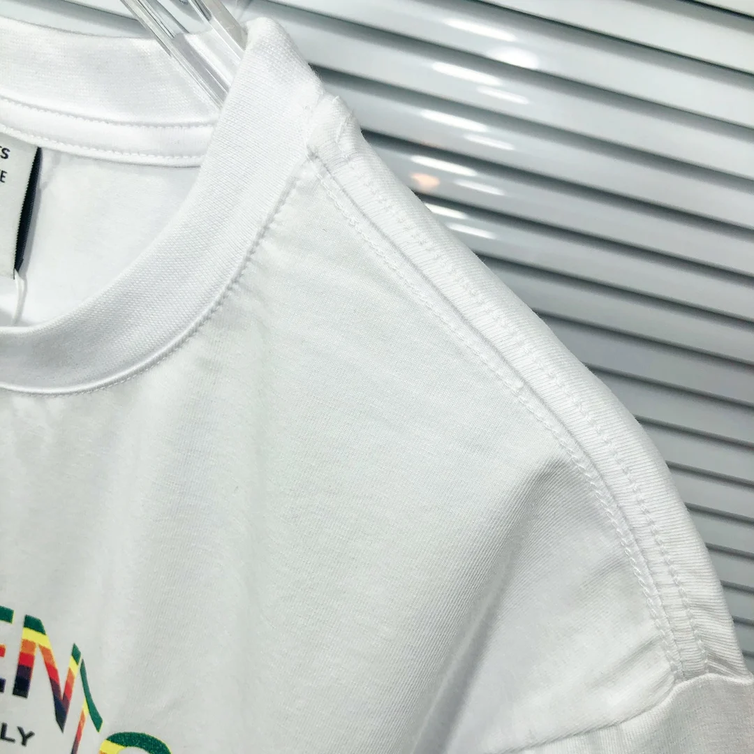 

21SS Vetements T Shirt Men WomenRainbow Letters Are Printed Simply T-shirt Fashion Simple Casual Short-sleeved T-shirt