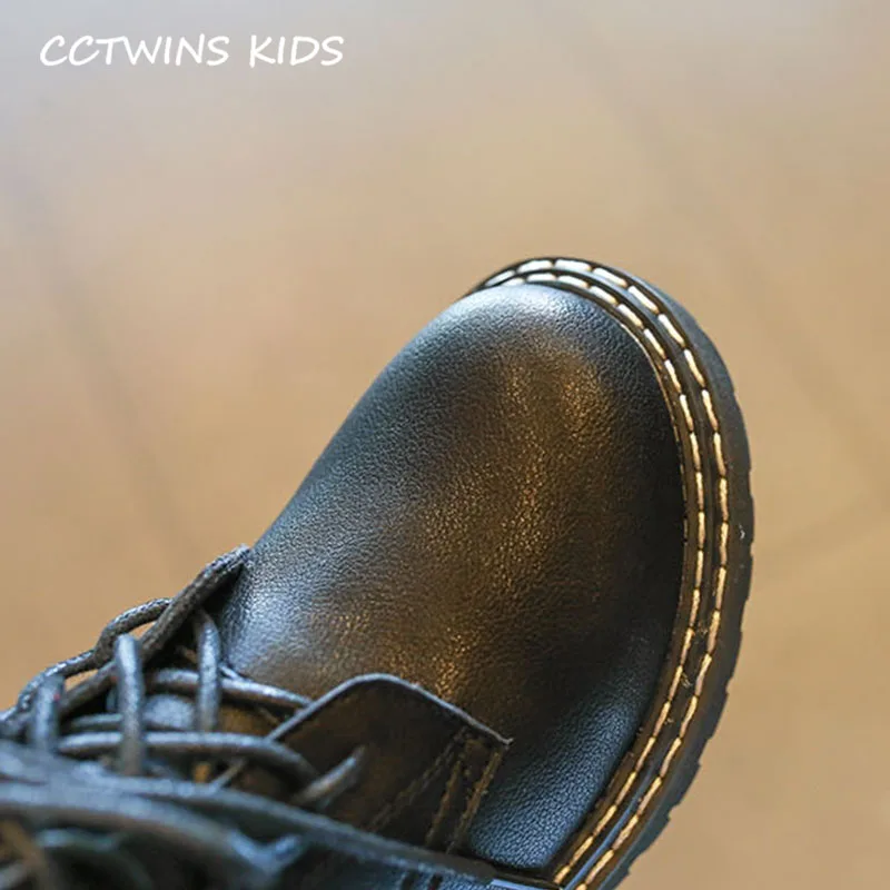 CCTWINS обувь для детей осень для детей из искусственной кожи; обувь для маленьких детей сапоги Martin для девочек и мальчиков Модные ботильоны черного цвета MB036