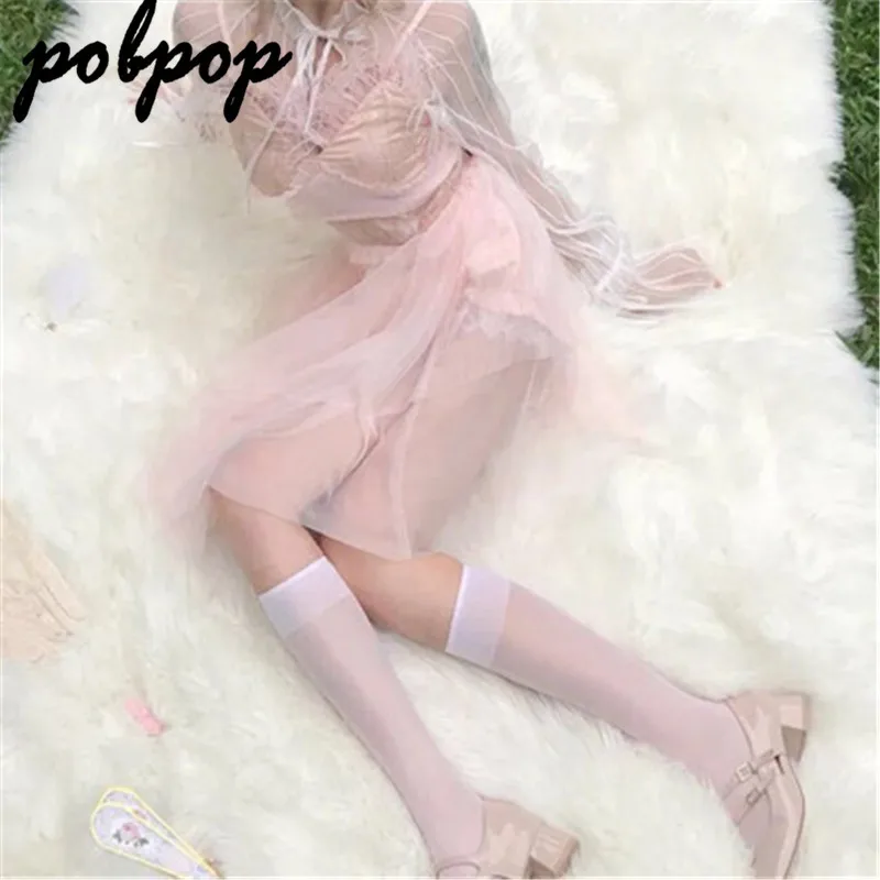 Модные женские носки черно белые минималистичные стильные до колена тонкие