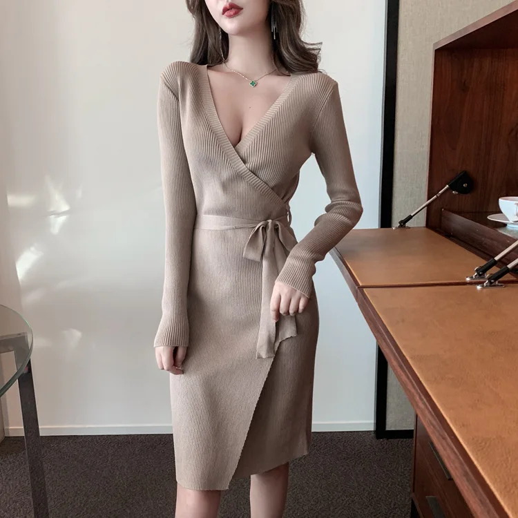 

2021 new retro women's dress sexy long-sleeved v-neck irregular lace knitted bag hip bottoming dress women