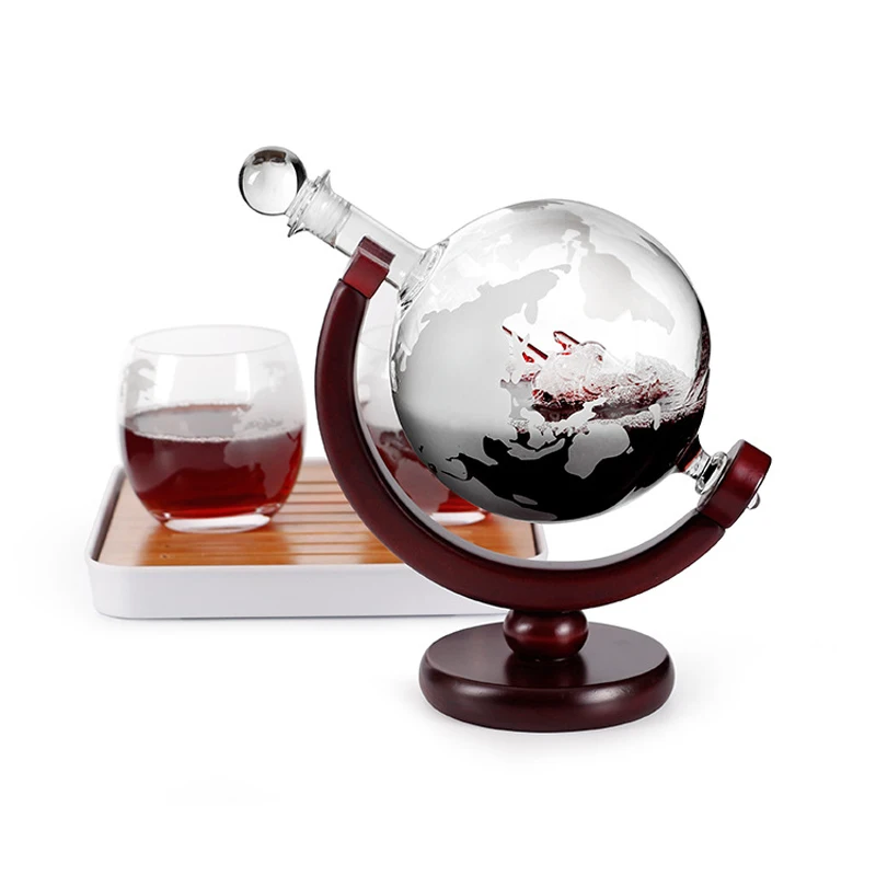 

Whiskey Decanter Globe Wine Glass Set Sailboat Skull Inside Crystal Whisky Carafe with Fine Wood Stand Liquor Decanter for Vodka