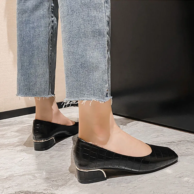 2022 Spring New Square Toe Shallow Mouth Shoes Women's Medium Thick Heel Soft Leather Bottom Stone Pattern Work Casual Shoes