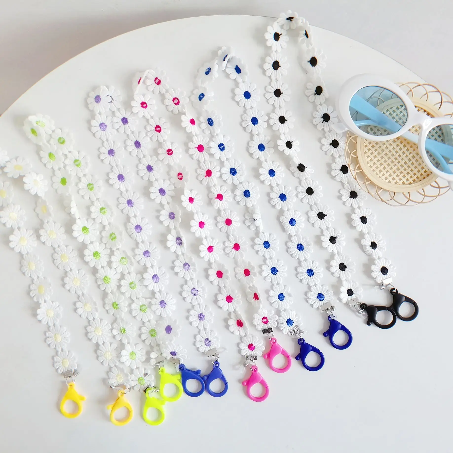 

Japan And South Korea Ins Candy Color Simple Cloth Mask Lanyard Glasses Chain