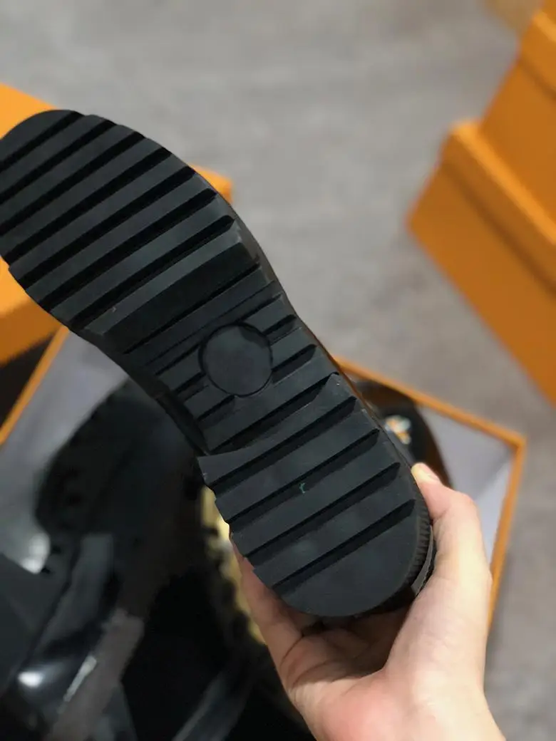 

2020 winter Branded Shoes Fashion Leather Thick Heel Women Boots High Heel Shoes Round Toe High Quality Desert Boots Riding