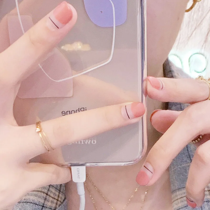 Маникюрные ногти с прозрачным дизайном Короткие Розовые накладные черными