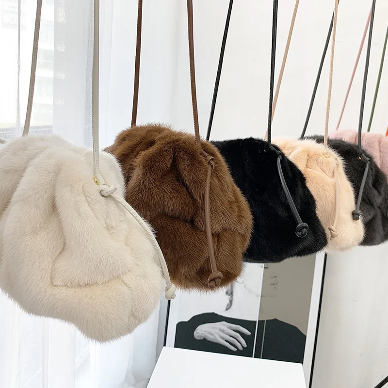 2021 New Bag Female Imported Mink Fur Hairy Cloud Bag Dumpling-shaped Bag Whole Mink One-shoulder Messenger Bag