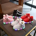 Детские кроссовки с подсветкой; Обувь для маленьких девочек; Плюшевая теплая зимняя обувь с подсветкой для детей; Повседневные светящиеся кроссовки для девочек 1- 6 лет
