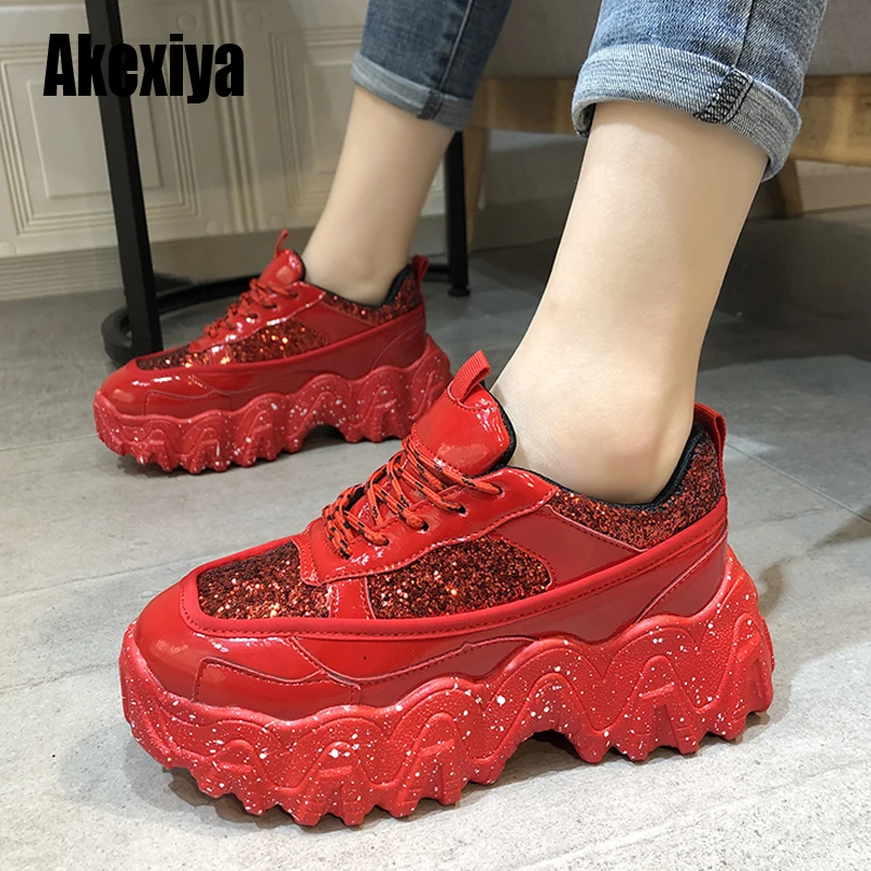 Женские кроссовки на платформе 2020 модные удобные с блестками для женщин женские
