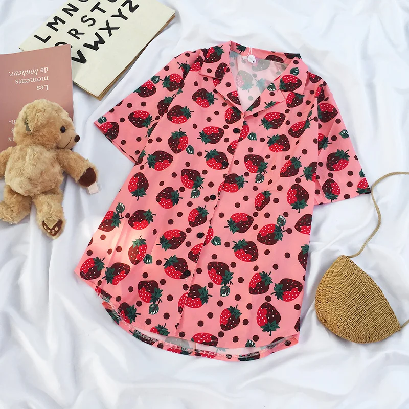 

Japanese pink summer new color strawberry print short-sleeved shirt