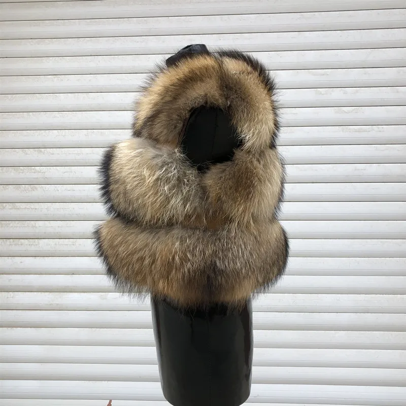 Женский короткий жилет из 100% натурального меха енота теплый 3 ряда Осень-зима 2019 |