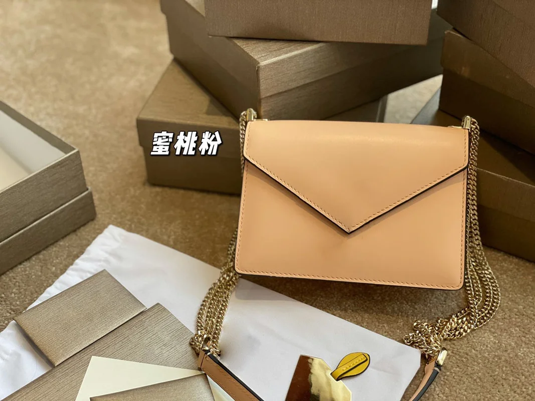 

100672 2021New versatile lady's chain bag one shoulder handbag