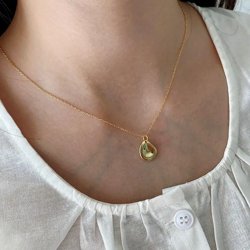 Женское ожерелье с подвеской в виде скошенного треугольника серебро 925 пробы |