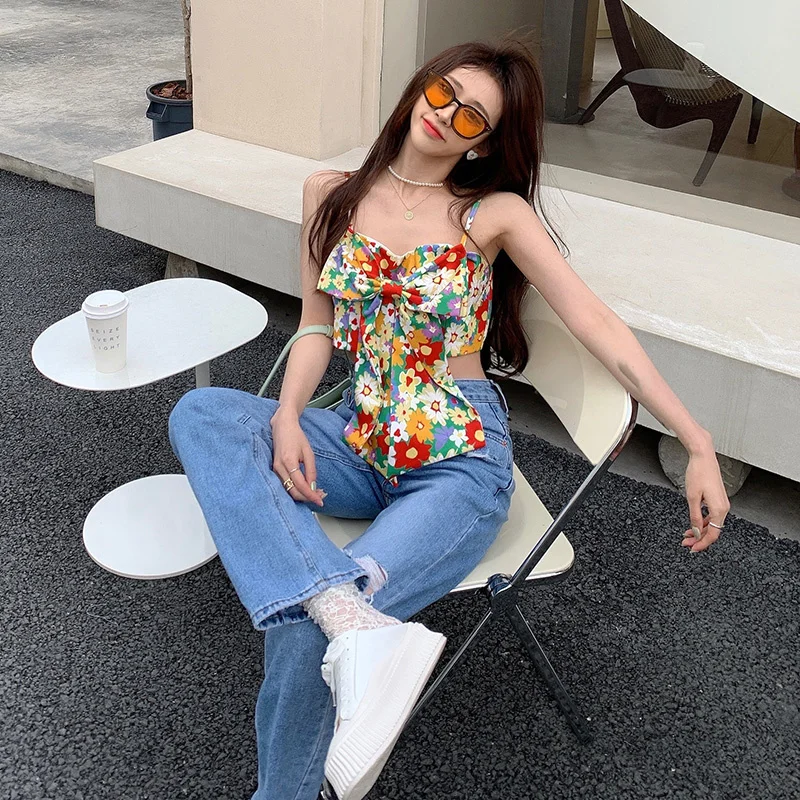 Женское платье с пышными рукавами короткое приталенное в стиле интернет