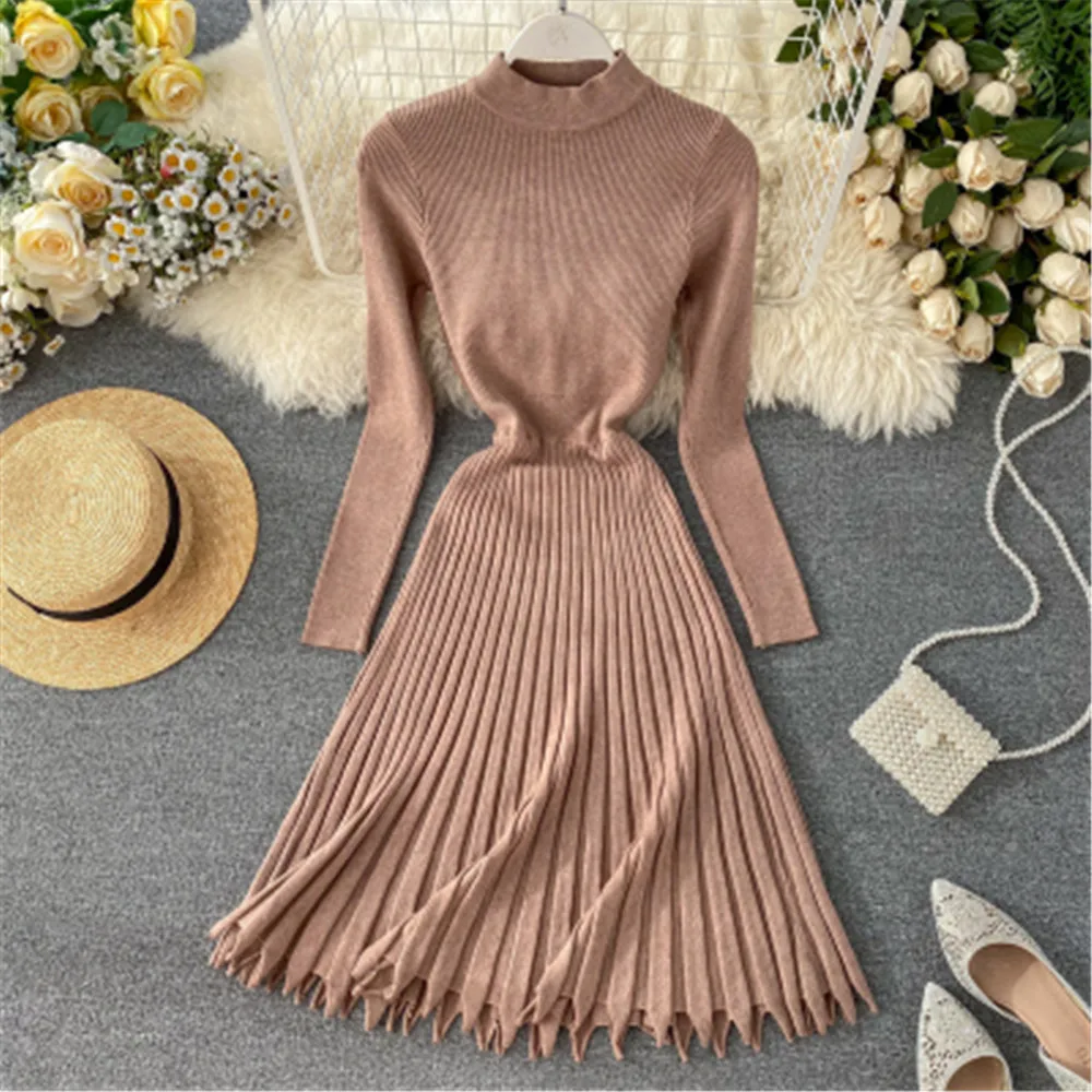 Женское винтажное трикотажное платье свитер средней длины приталенное