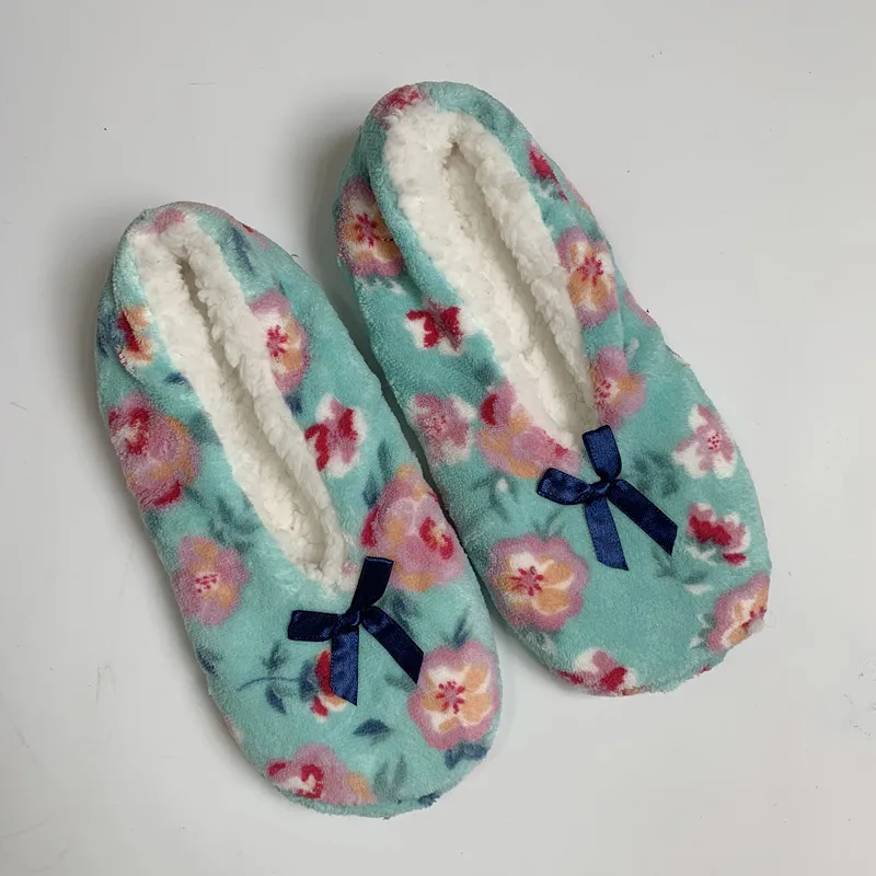 

Cute Printed Women Home Indoor Slippers Cotton Shoes Female Non-slip Flats Christmas Woman Soft Plush Slippers Faux Fur Shoes