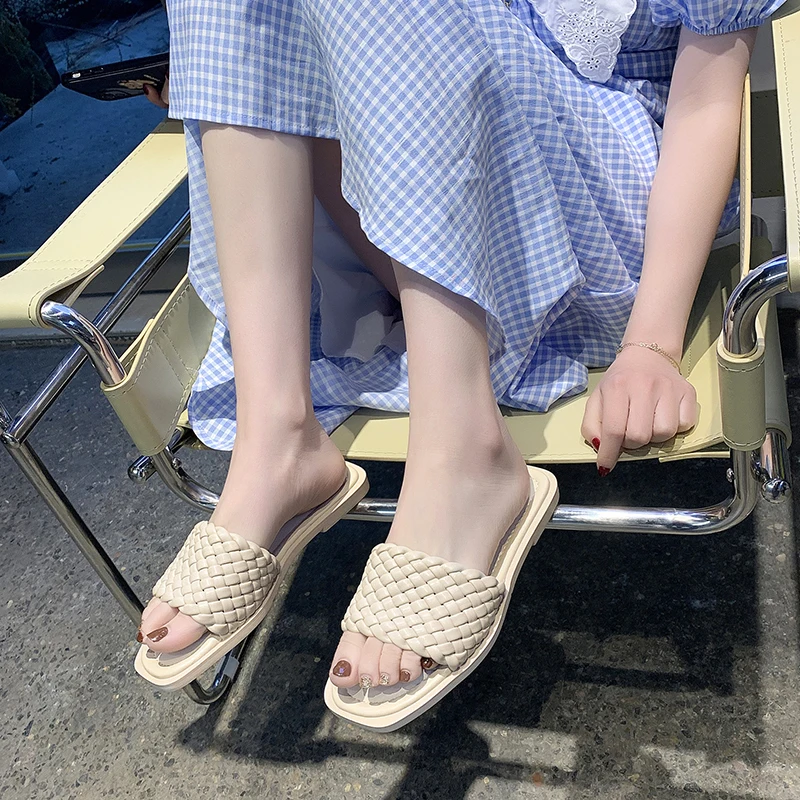 

Slippers Casual Flat Shoes Female Low Summer Clogs Woman Pantofle Shallow Slides Luxury Soft Beach 2021 Rubber Concise Fashion L