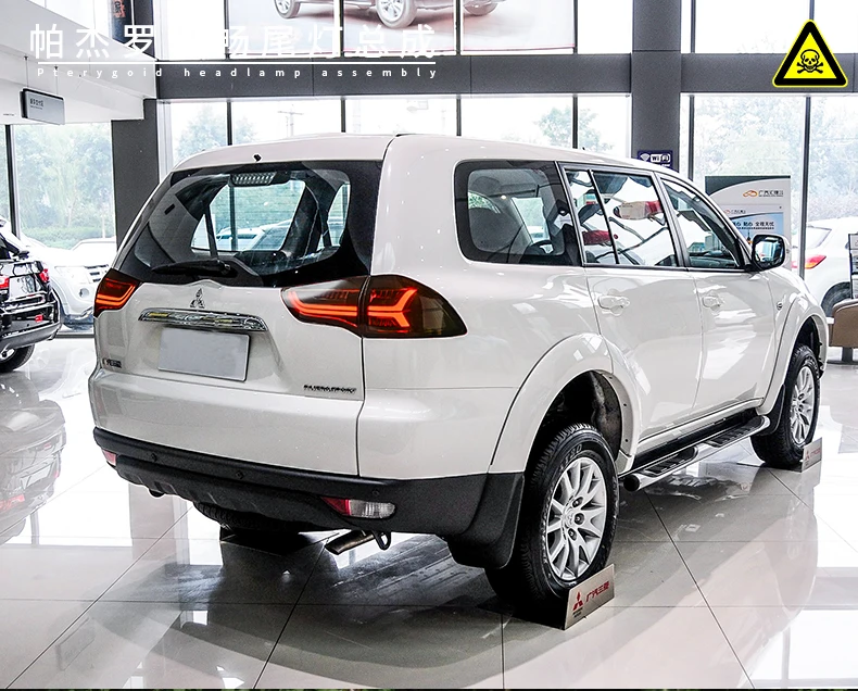 4 шт. светодиодный задний фонарь, задний светильник, черный цвет для Mitsubishi Pajero Sport Montero Sport Nativa Pajero 2009-14