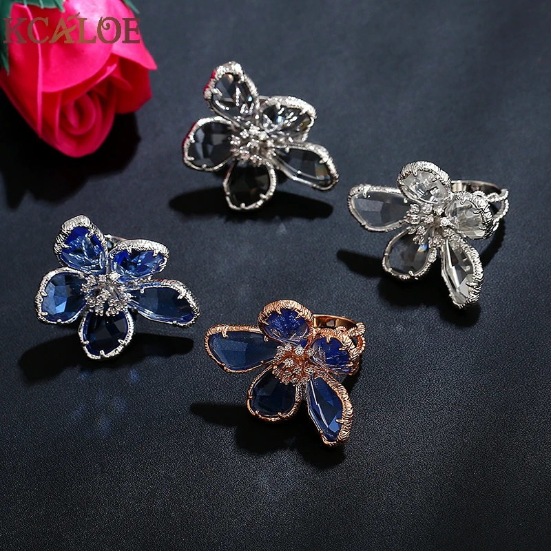 Кольцо с кристаллом KCALOE синее прозрачное большим цветком посеребренное