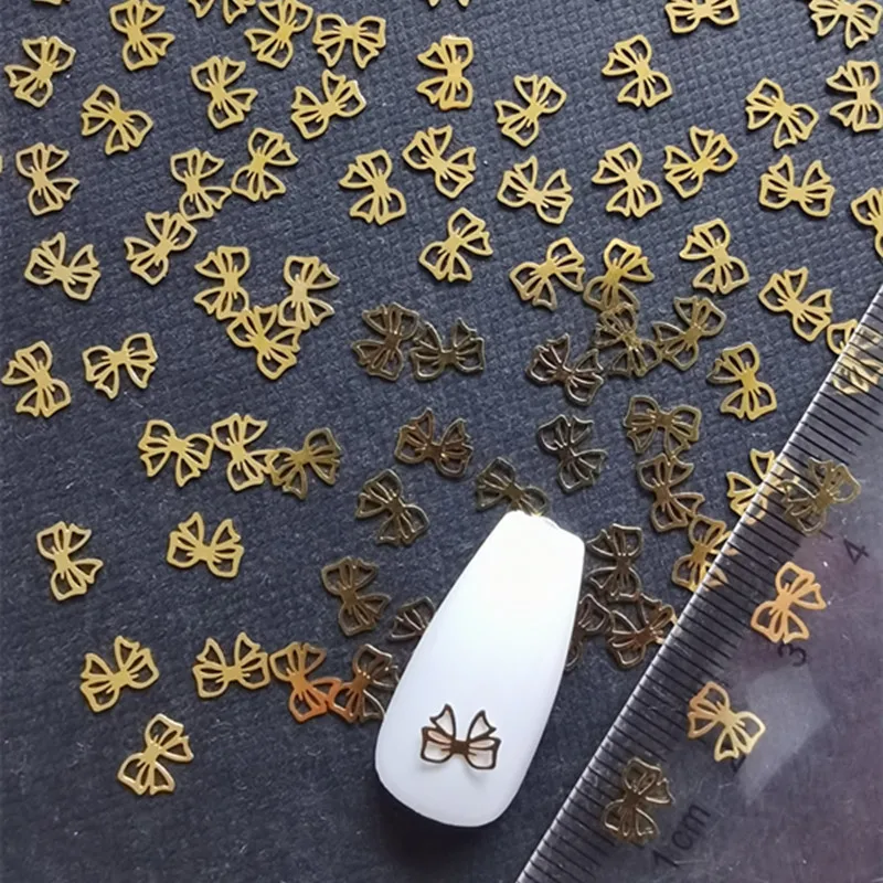 

100Pcs Gold Heart Butterfly Metal Stud Nail Decals Ultra-thin Flakes Cute Manicure 3D Decorations Charm Nail Art Rivets