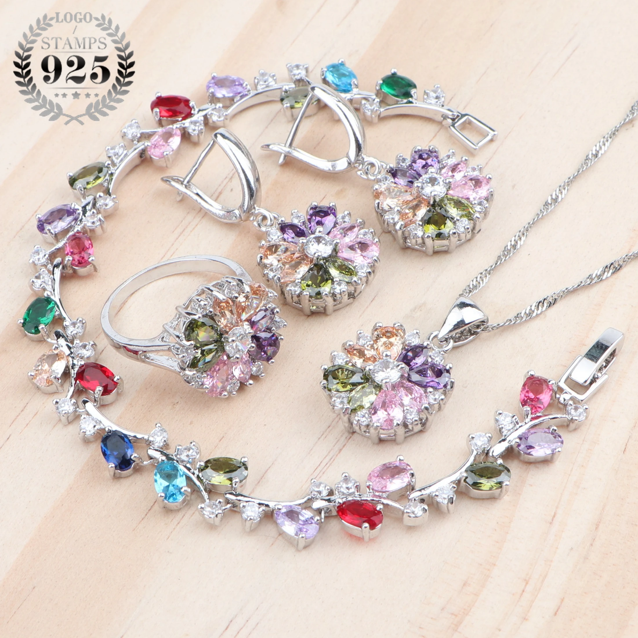 Женский ювелирный комплект из колье серёг и браслета серебра 925 пробы | Украшения