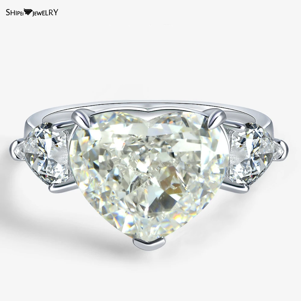 

Женское кольцо из серебра 925 пробы с муассанитом, 10 х12 мм