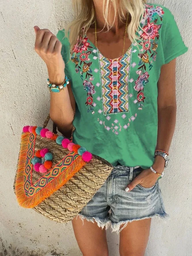 

Топ с принтом, свободная и мягкая футболка с V-образным вырезом и коротким рукавом, женская повседневная Летняя женская футболка размера плю...