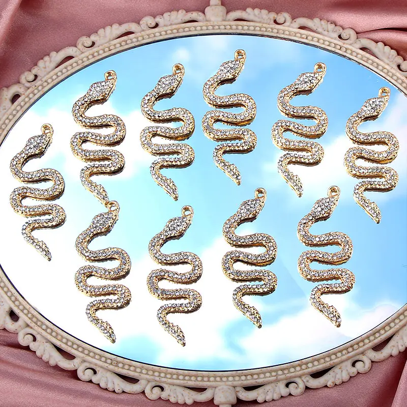 

Hot Sale 10Pcs Shiny Rhinestone Inlaid Snake Charms Alloy Animals Pendant For Necklace Earring DIY Handmade Jewellery Components