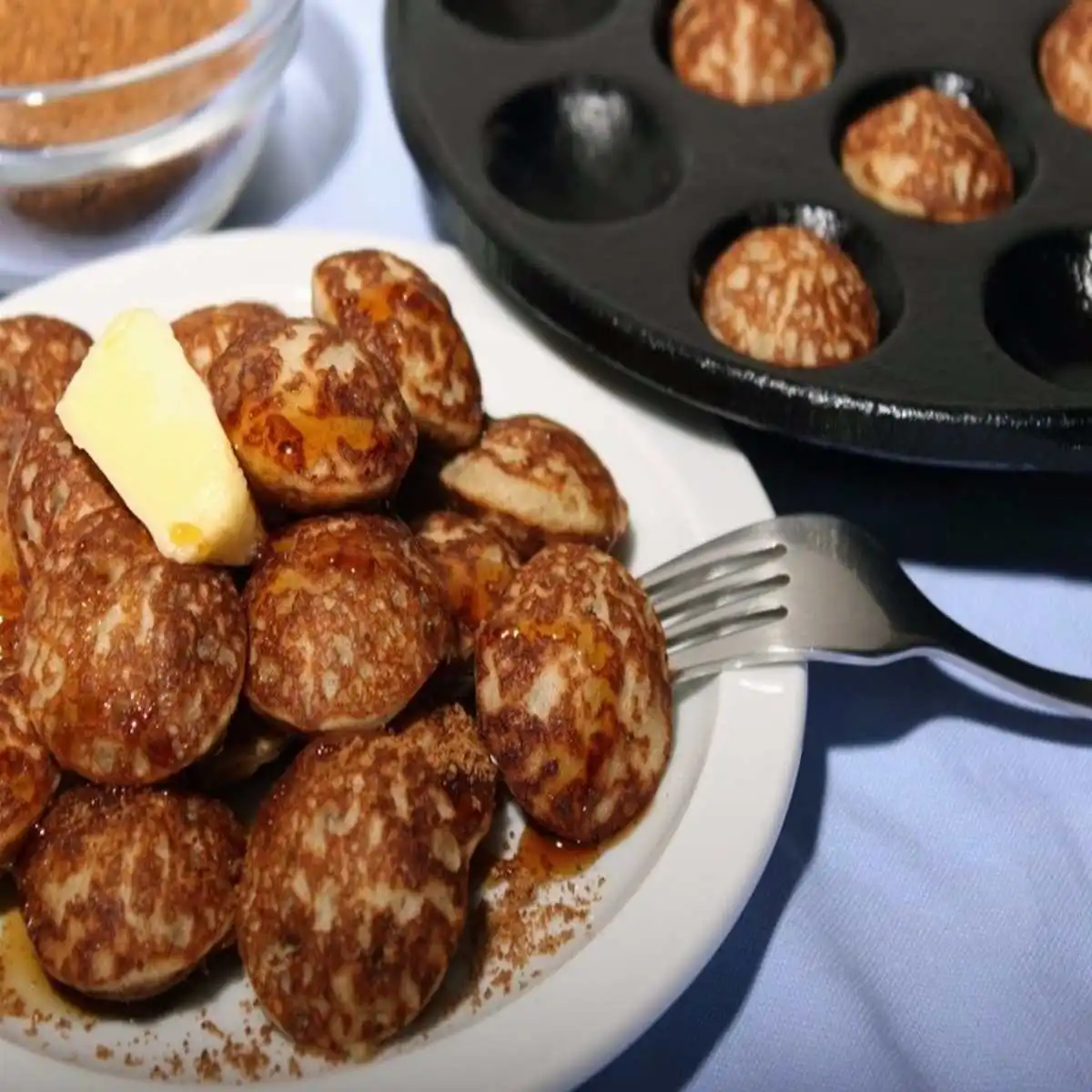 

15 Holes Poffertjes Cake Pan Egg Dumpling Pan Breakfast Poffertjes Cake Pan 28CM Waffle Makers Kitchen