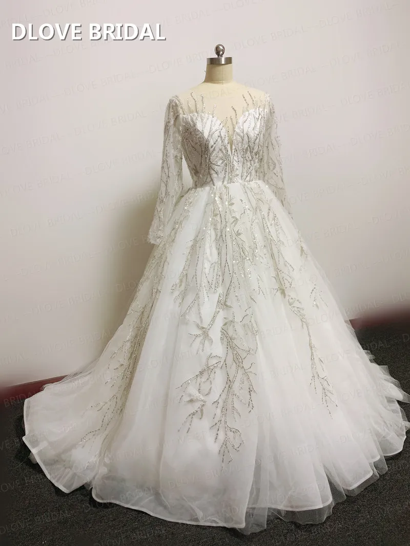 Limited Time Promotion Luxury Ball Gown Wedding Dress Long Sleeve Bridal Gown with Unique Lace Appliques